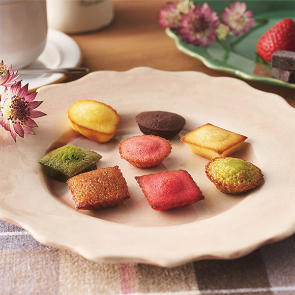 アンリ・シャルパンティエ　プティ・ガトー・アソルティ（３６個）【26-7118-24】